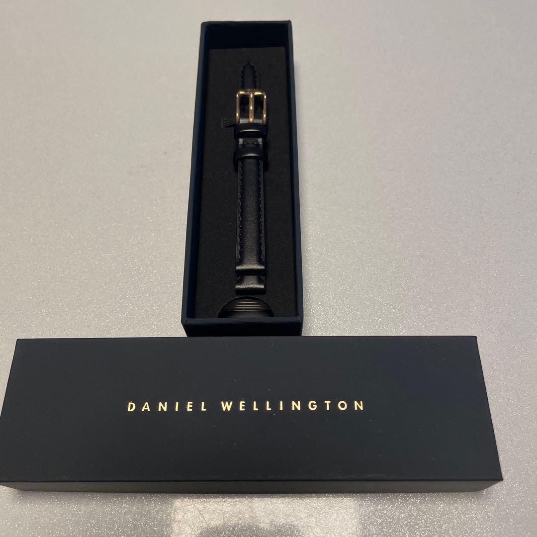Used [Daniel Wellington] Ladies watch leather belt