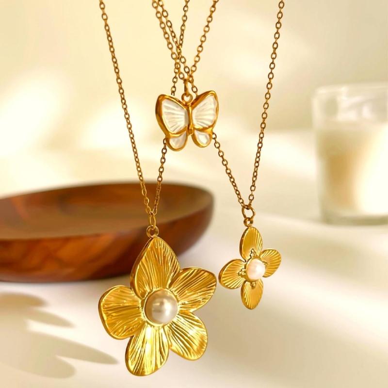 Chic Stackable Butterfly Floral Pendant Necklace Lightweight Stainless Steel Clavicle Chain Jewelry Gift For Her
