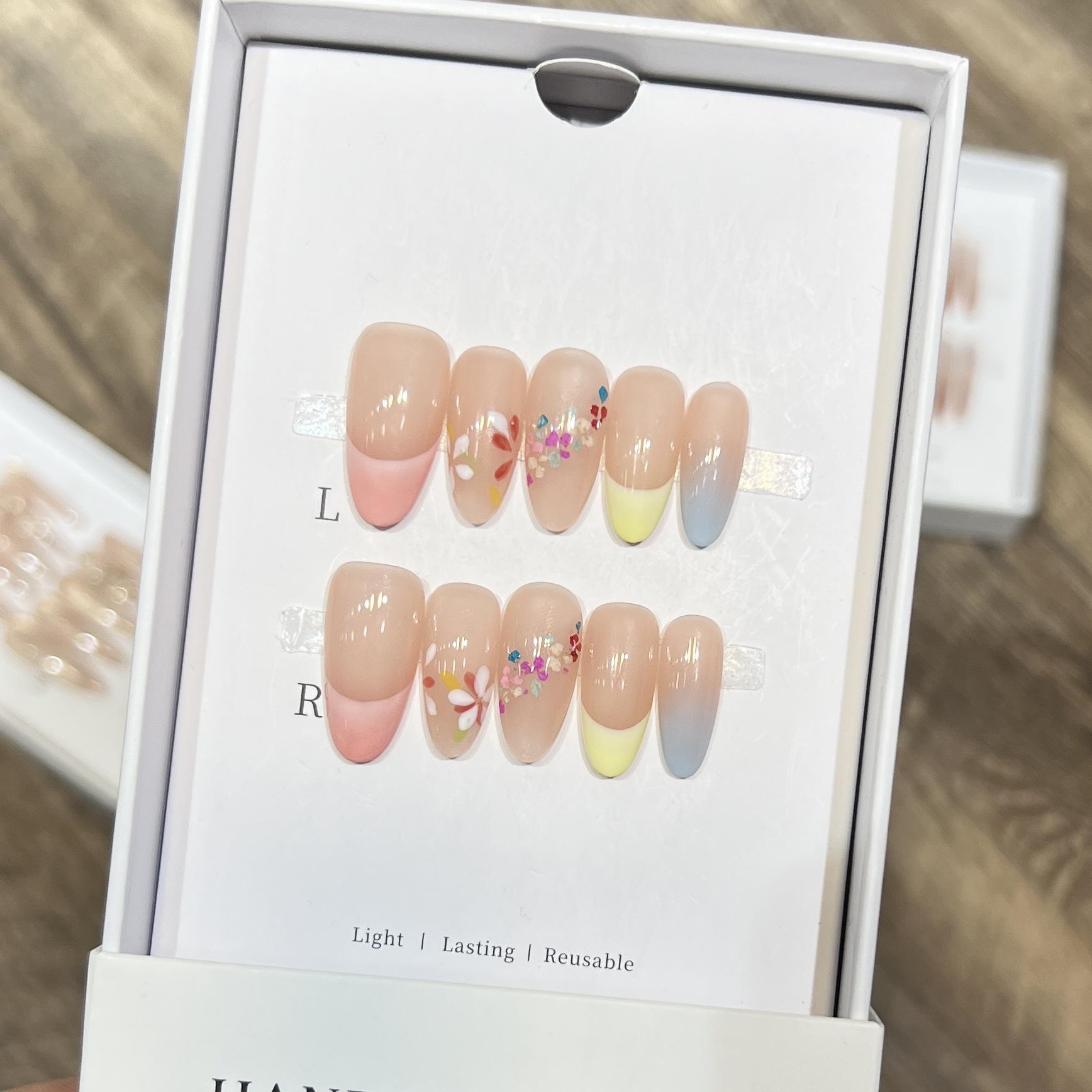 

Чистая ручная броня для ношения Маленький свежий и роскошный нюдовый цвет Французский цвет Дизайн ногтей с сухоцветами Ногти Высококлассное ощущение Large L