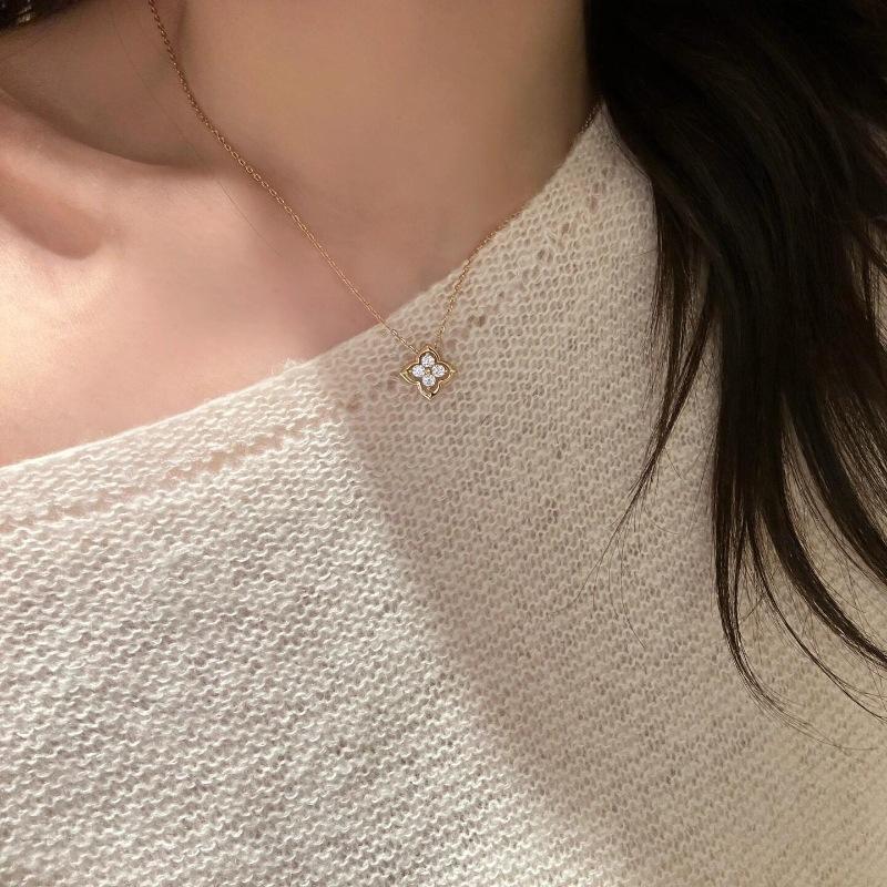 Accessible Luxuryclassy Four-leaf Clover Necklace Smart Detachable Design Exquisite Fashioncasual Clavicle Chain