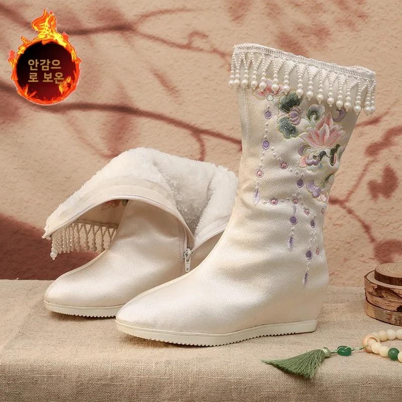 

Beijing Old Sle Embroidered Cotton Boot High Top Warmth Increasing Inner Design Faionable Winter Boot for Young Women 41