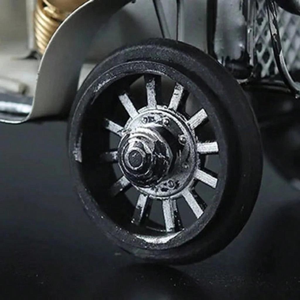 Vintage Iron Art Old Car Model Craft Desktop Ornament Toy Collection Gift Home Bedroom Desktop Mini Car Handicrafts Decoration