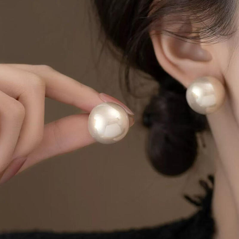 Vintage Red Half Round Imitation Pearl Earrings for Women Girls Autumn Winter Style Elegant Stud Earrings Wedding Jewelry Gifts