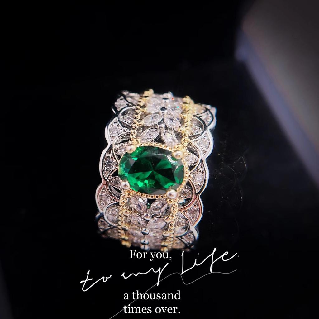 Italian Retro Court Style Hollow Pattern Two-Color Gold Haute Couture Jewelry Lace Imitation Emerald Pigeon Egg Ring