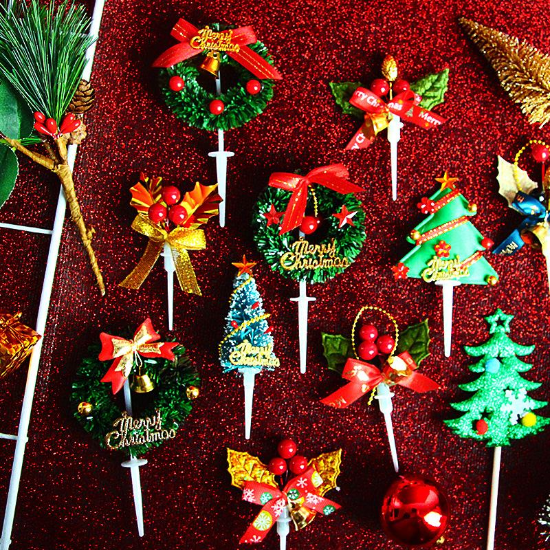 10pcs Christmas Cake Picks Cake Toppers with Bow Holiday Cupcake Toppers Wreath for Holiday Christmas Cake Ornaments Decorations