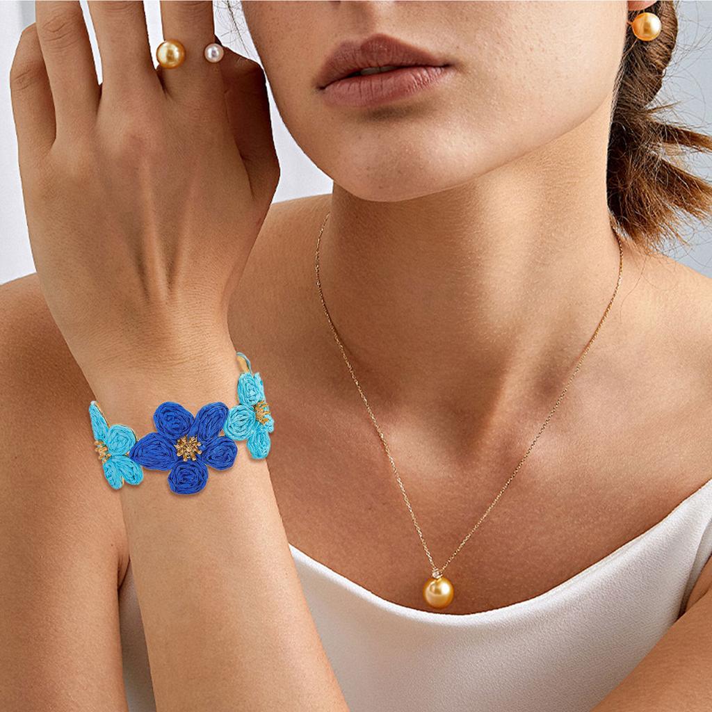 Handmade Raffia And Alloy Floral Bracelet Lightweight Bohemian Jewelry Elegant Wrist Jewelry Accessory For Everyday Wear