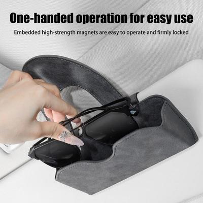 Car Sun Visor Organizer Magnetic Closure Sunglasses Organizer Portable Vehicle Sun Visor Eyeglasses Holder For Cars SUVs