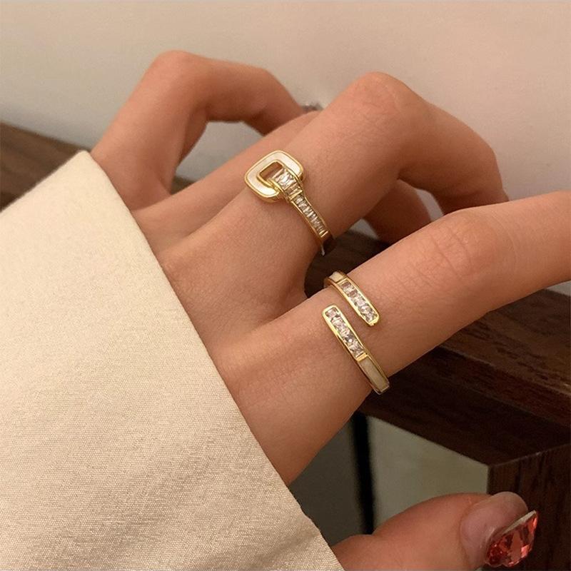 1 st Temperament Fritillary Rhinestones Ringar för kvinnor Par Jubileum Bröllopsfest Smycken Tillbehör Present