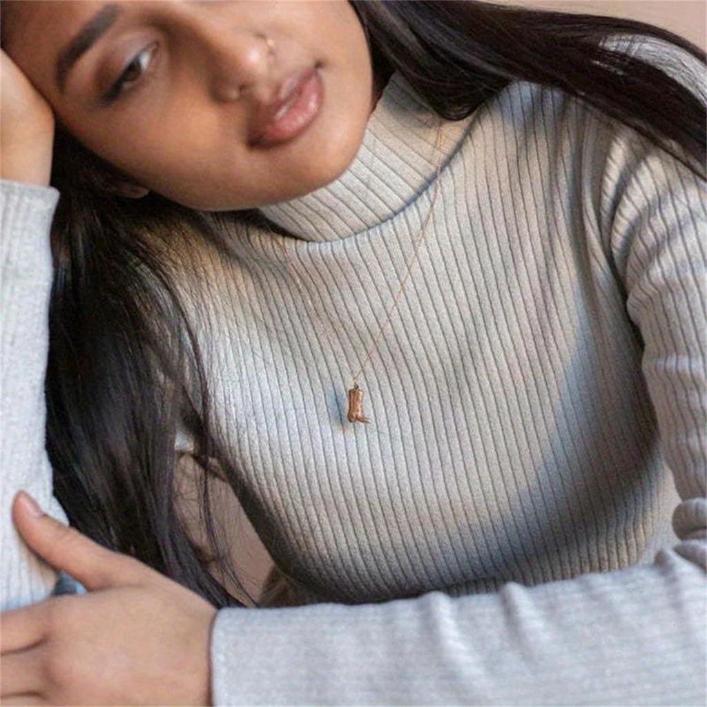 Colar com pingente de botas de cowboy, acessório de liga para mulheres que apreciam elegância e capricho