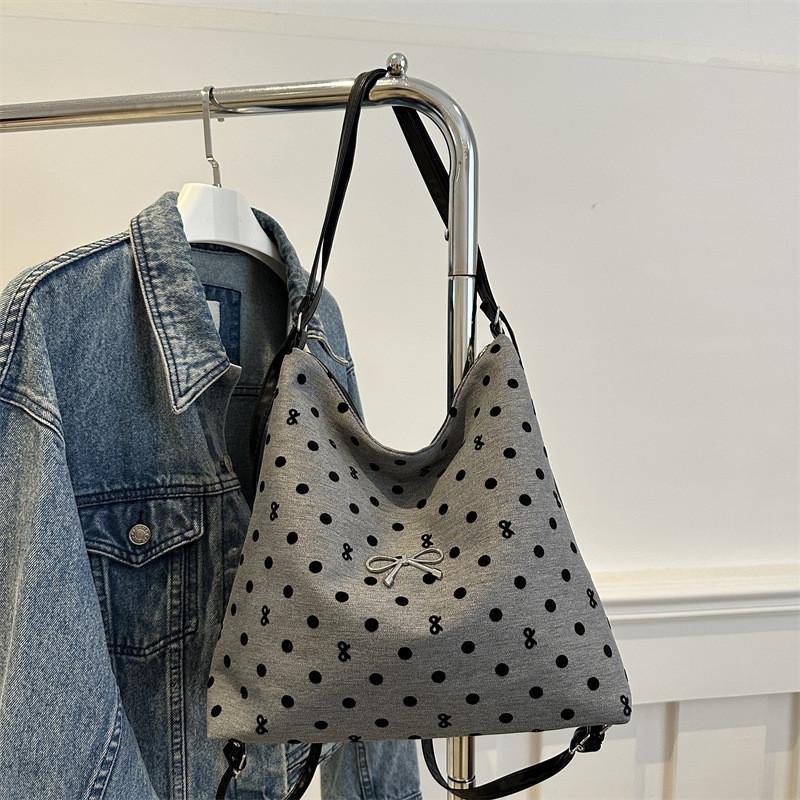 Trendy Contemporary Fashionable Shoulder Backpack With Elegant Patterns For Daily Use