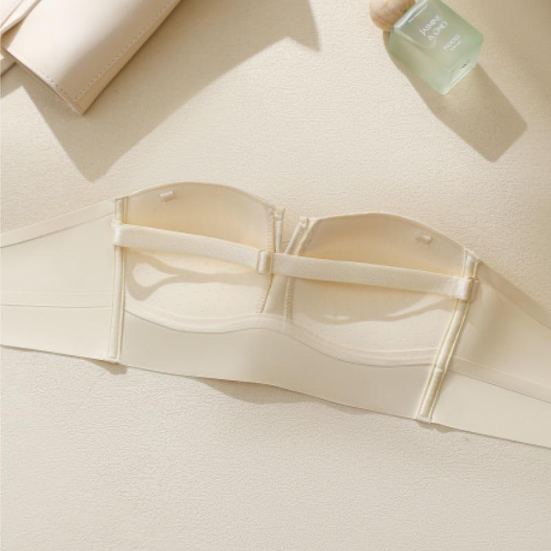 Halterneck Double Strap Seamless Summer Bra: Thin, Non-Slip, Stylish, and Supportive Design.