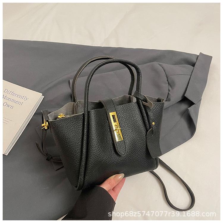 New Women's Bag High-end Texture Light Luxury Fashion Niche Trend Versatile Portable Shoulder Bucket Bag