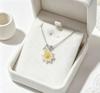 Elegant Daisy Silver Enamel Necklace - Stylish, Versatile, and Light Luxury Clavicle Chain for Women