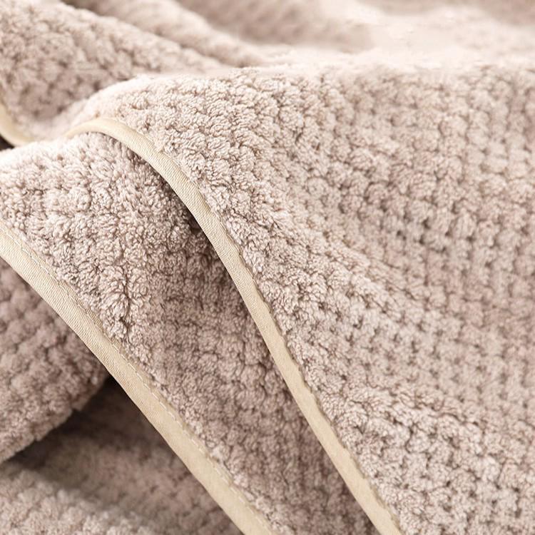 Merbau Coral Fleece Bath Towel Set - Thickened, Soft, Absorbent Couple Towels