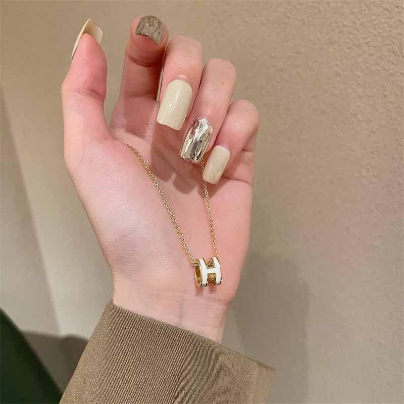 H Letter Pendant Necklace Women's Ins Light Luxury Niche Design High Sense Temperament Student New Internet Celebrity Collarbone Chain