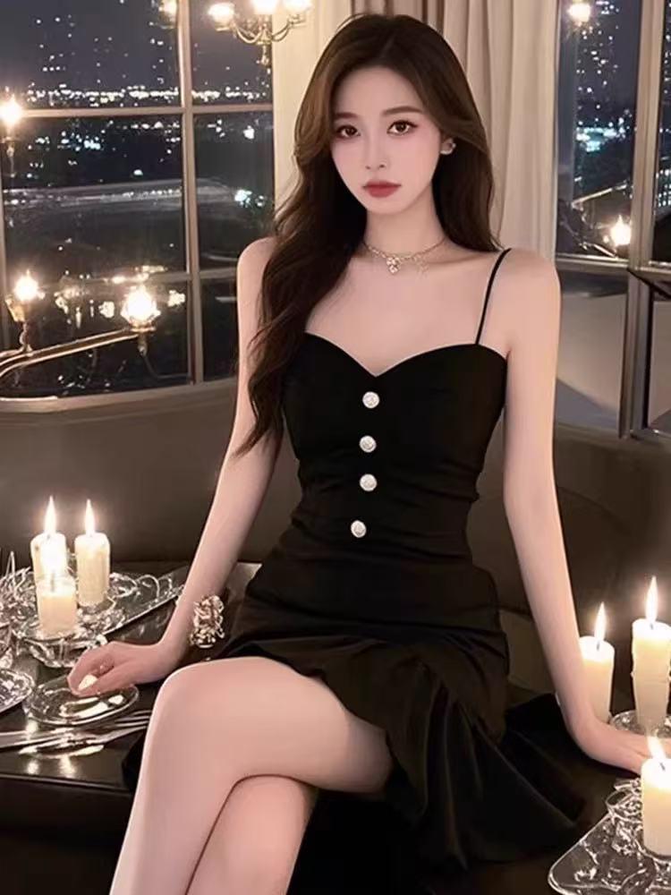 Women's High-End Black Pleated Spaghetti Strap Dress - Sexy, Exquisite, Lightweight Summer Short Skirt