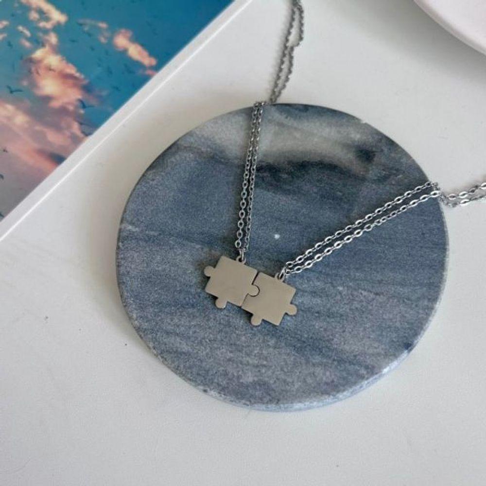 (2 Pieces Per Set) Daily Friendship Couple Classic Puzzle Surgical Neck