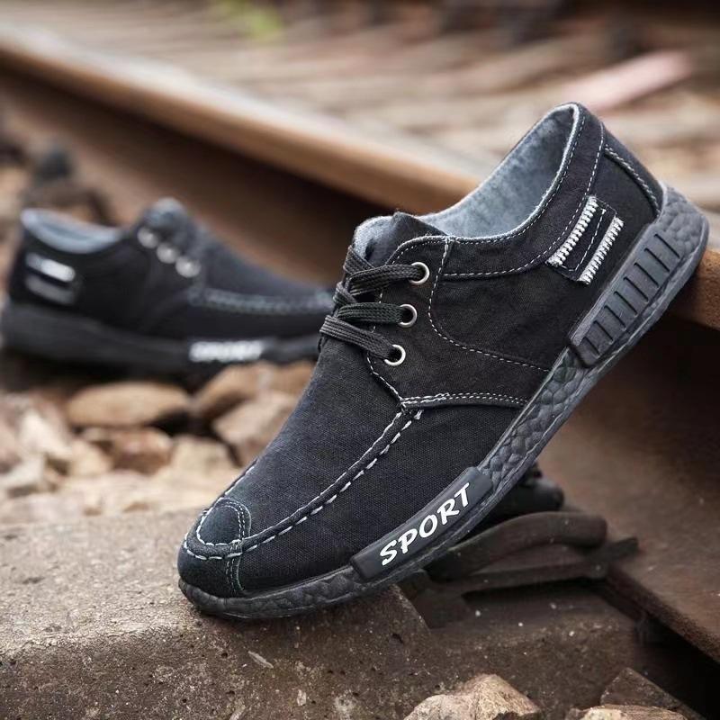 Summer Men's Shoes Waterproof and Non-slip Casual Versatile White Shoes Student Board Shoes Men's Lightweight Trendy Sports Shoes Men's