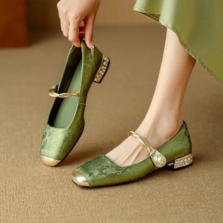 Retro Mary Jane Chinese Shoes Guofeng 2025 Autumn New Shallow Mouth Square Head One-word Single Shoes Versatile Thick Heel Women's Shoes