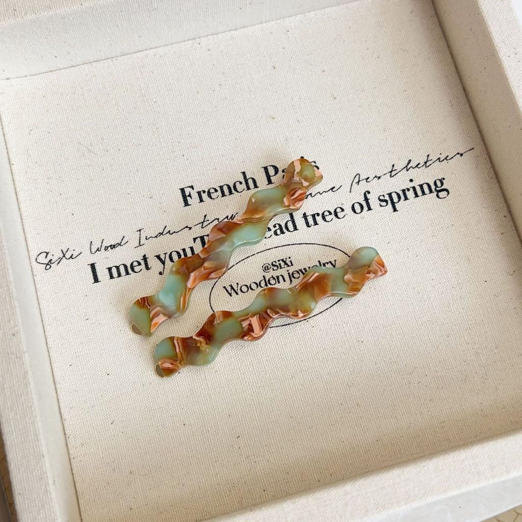 2Pcs/Set Simple Retro Wave Shaped Acetic Bangs Hairpins Sweet Cute Hair Side Hair Clips Style Barrettes Fashion Hair Accessories