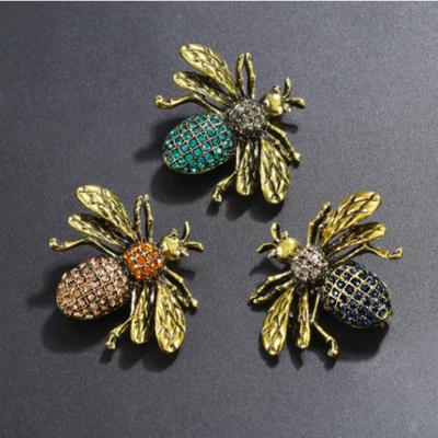Broches y joyería para el cuerpo