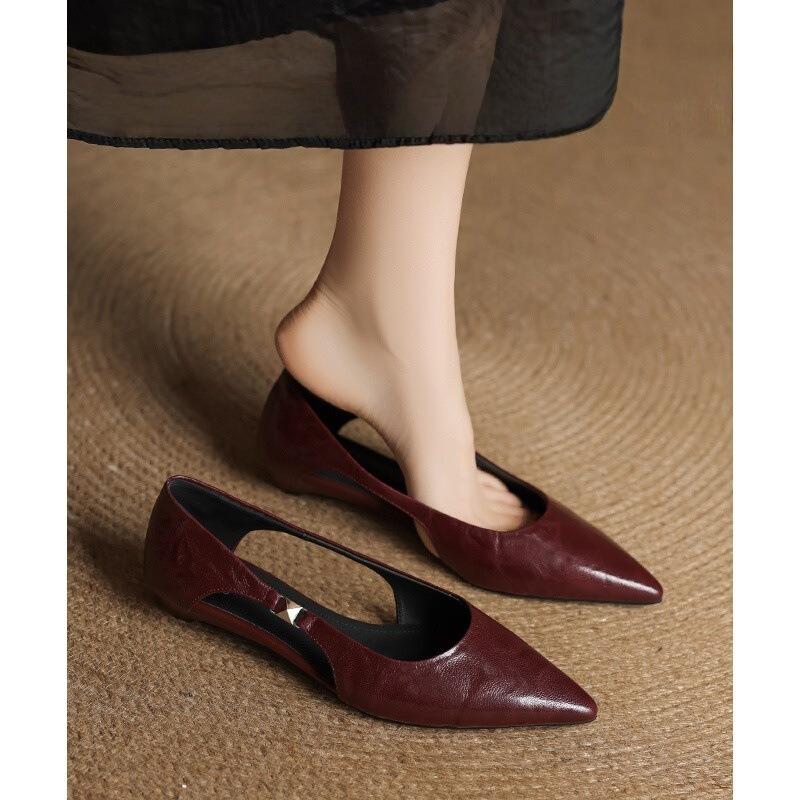 New Hollowed-out Flat Pointed-toe Single Shoes for Women with A Shallow Opening