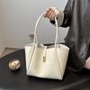 Fashion Trend Versatile Popular Solid Color Tote Bag Women's Casual Niche Design Personalized High-end Shoulder Bag