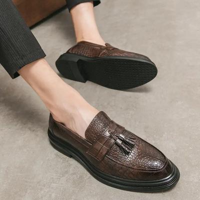 Fashion With Tassels Leather Shoes for Men Fashion 2024 Slip-on Man Casual Shoe Loafers Elegant Pu Luxury Sale Classic Original Designer