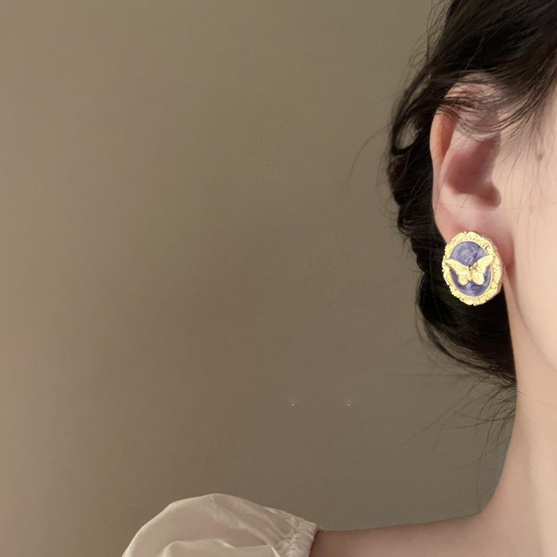 Real Gold-Plated Silver Needle Heart-Shaped Freshwater Pearl Earrings, Vintage Chinese Style