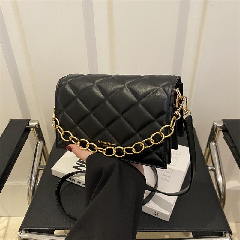 

Ромбовидная вышивка нить модная цепочка сумка-хобо маленькая сумка женская 2025 зима новая однотонная сумка через плечо маленькая квадратная сумка чёрный