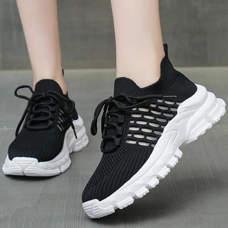 Fashion Spring Autumn Breathable Mesh Sneakers Woman Non-Slip Lightweight Solid Sports Shoes Women Casual Plus Size Lace Up Shoes Female