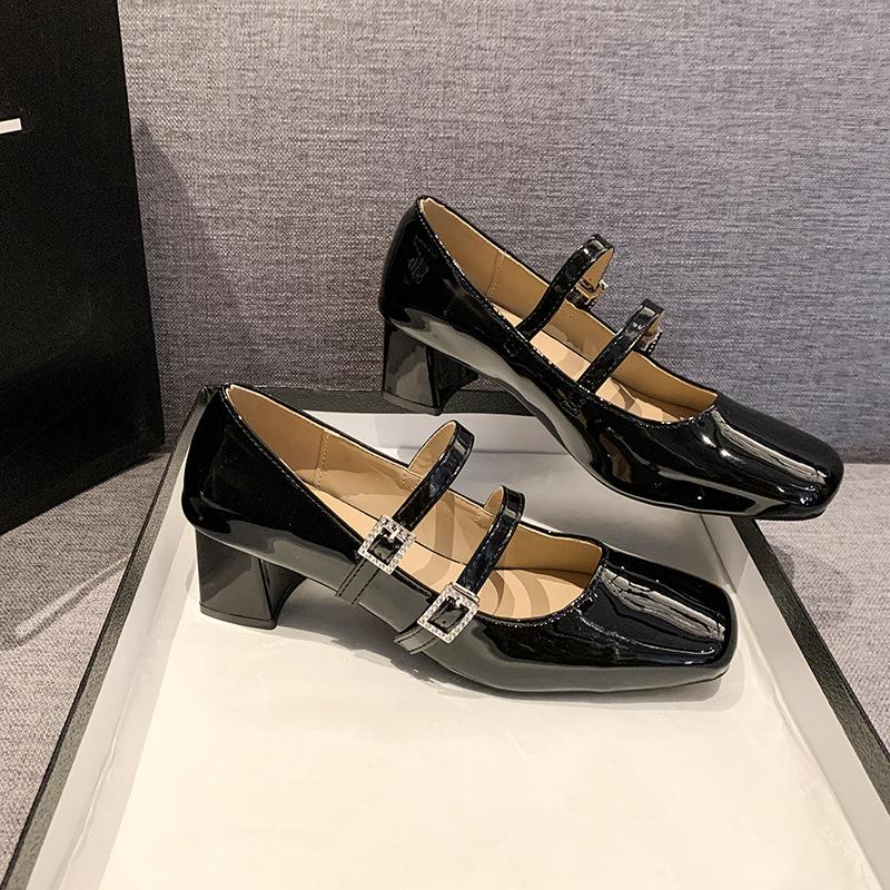 Jemné a jednoduché stříbrné francouzské boty Mary Jane na silném podpatku v malém voňavém stylu, dámské podzimní a zimní 2025 nové retro lehké jednoboty