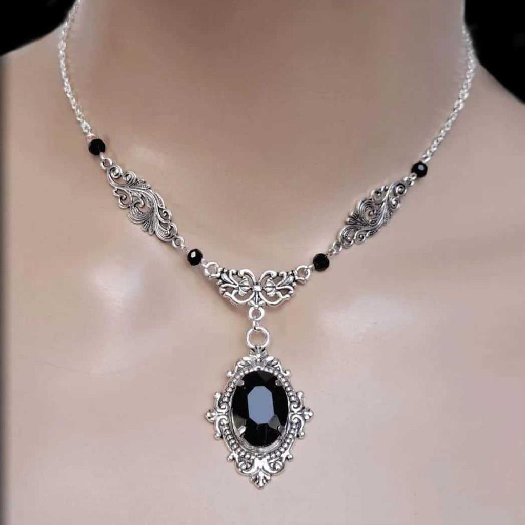 Gothic Victoria Sliver Color Rose Lacework Black Crystal Pendant Necklace for Women Punk Witch Halloween Stainless Steel Jewelry