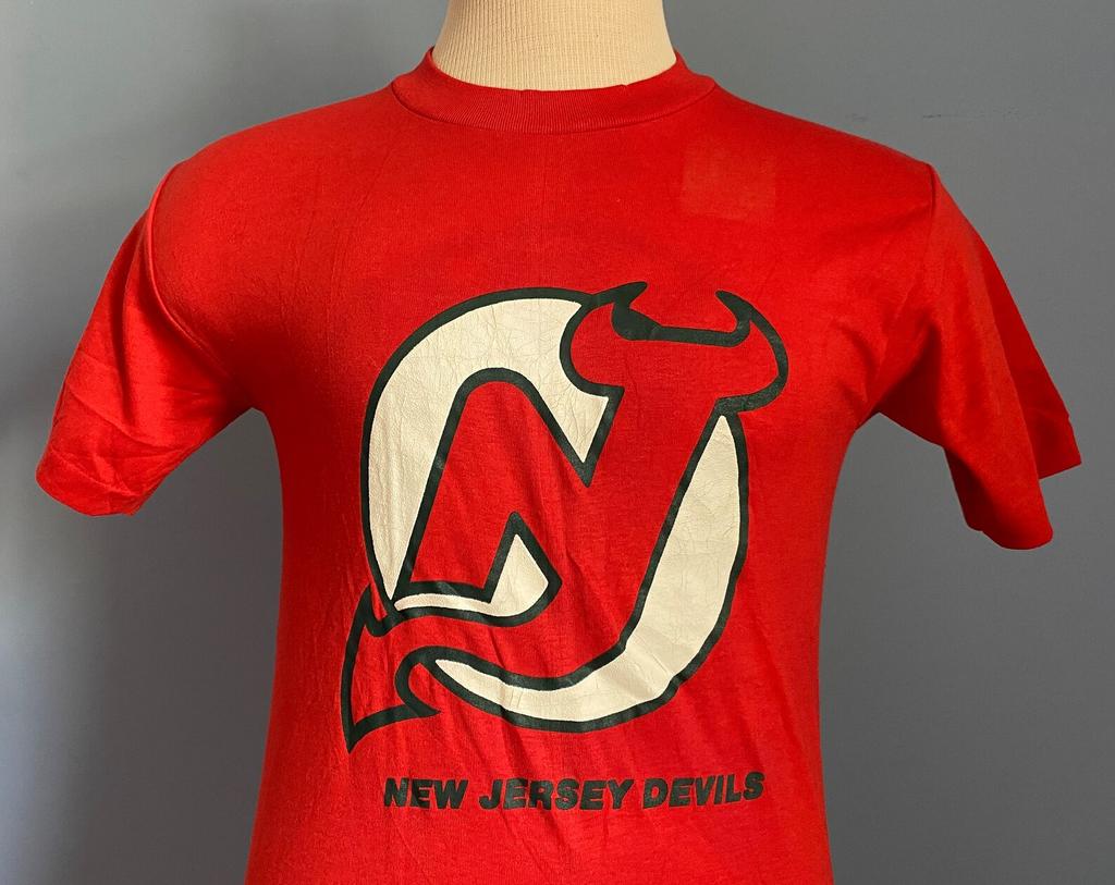 80s Vintage New Jersey Devils nhl hockey T-Shirt - SMALL