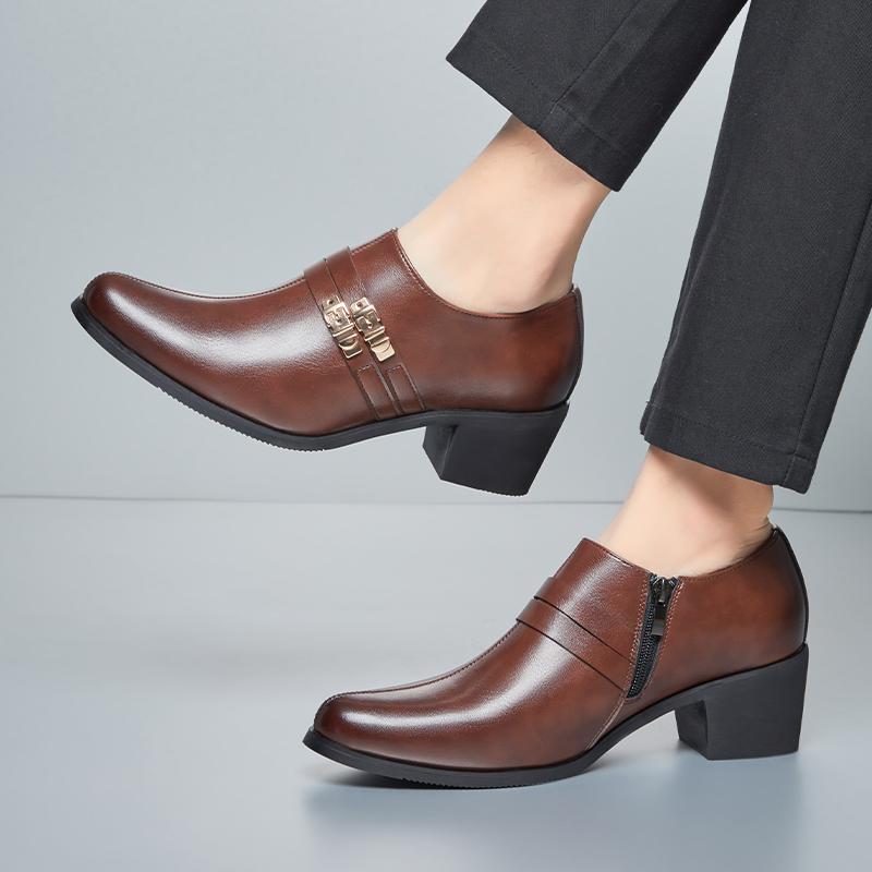 Fashion New British Men's Pointed Buckle Slip On Patent Leather Height Increasing Shoes Moccasins Wedding Prom Homecoming Footwear