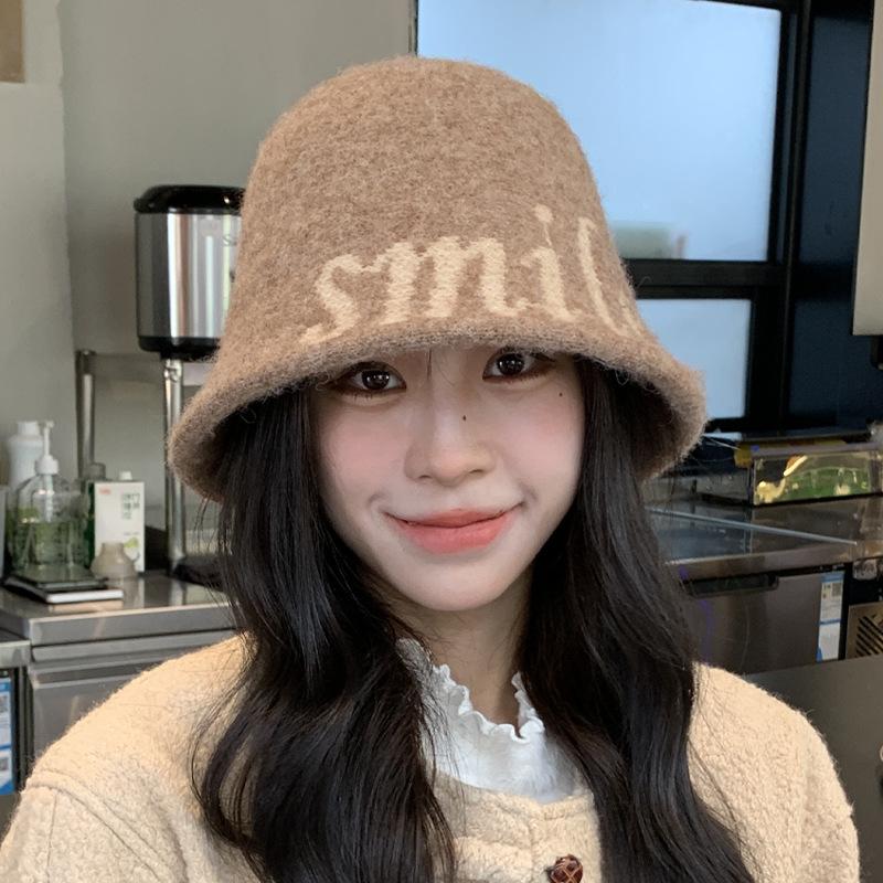 

Autumn and winter new fashionable letter bucket hat women s versatile wool bucket hat ear protection warm washbasin hat 52-56cm чорний