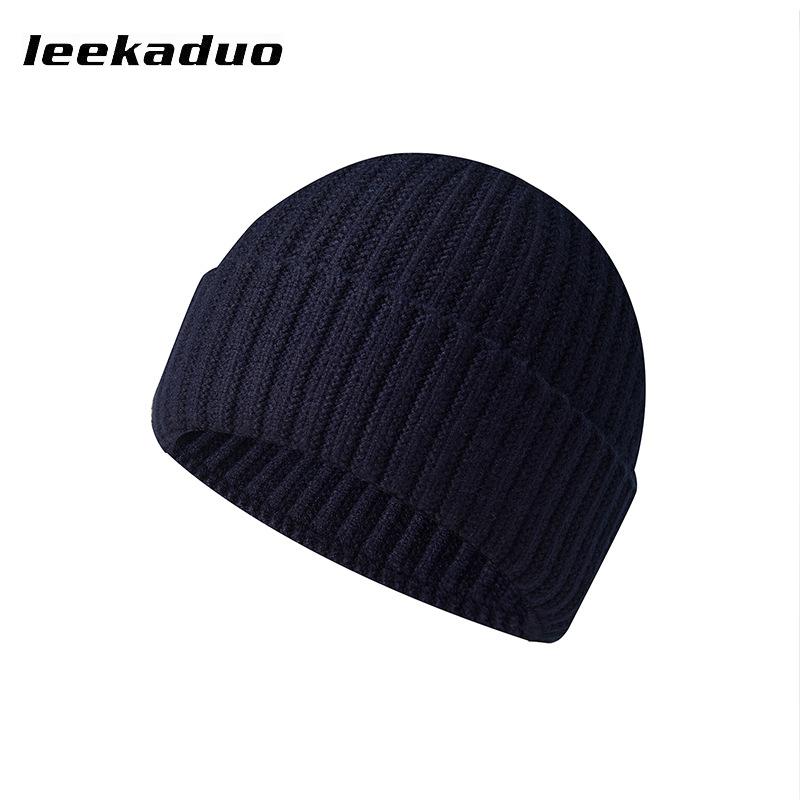 

Seamless one-piece flanged knitted hat men s casual hat, ear protector wool hat, winter outdoor riding windproof hat Average size (54-58cm) темно-синього кольору