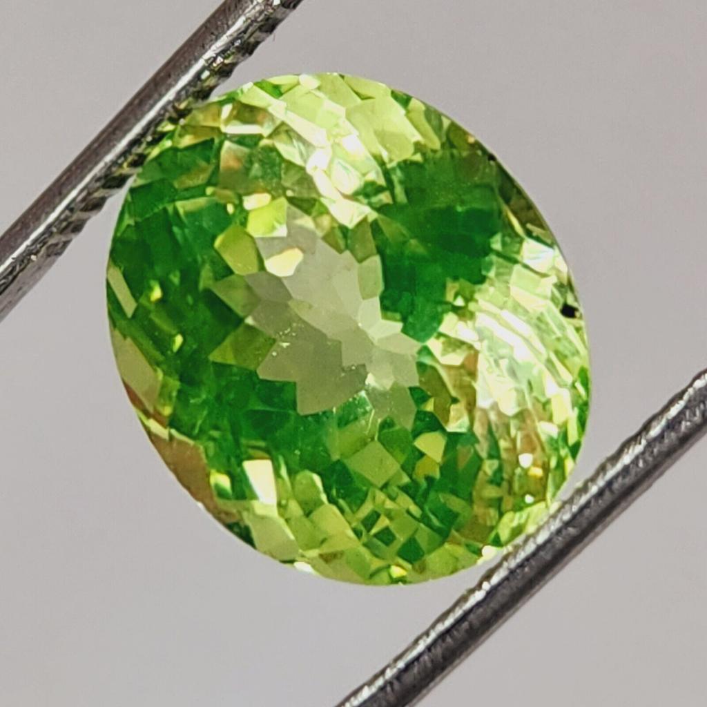 13.20 Cts Natural Ceylon Green Sapphire Oval Cut Gemstone Certified