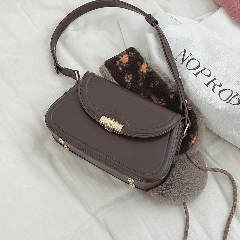 

New Year s Red Bag Women s Bag 2025 New Fashion Retro Textured Underarm Bag Versatile One Shoulder Crossbody Small Square Bag