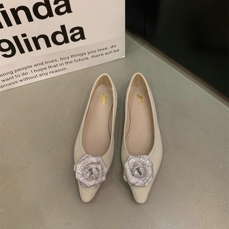 Fashion Flat Shoes for Women's New 2025 Spring and Autumn Retro Flower Pointed Toe Fashion Rhinestone Casual Women's Scoop Shoes Ladies