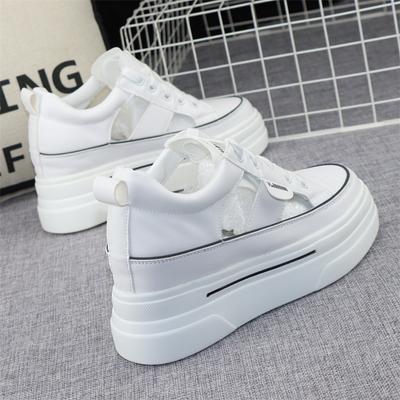 Mode Respirant Semelle Épaisse Creux Chaussures Blanches Femme Été Nouveau Décontracté Rehaussant Muffin Creux Chaussures de Sport Baskets à Plateforme
