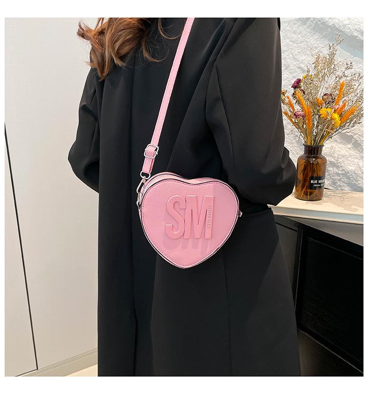 2025 Valentine's Day Popular Heart-Shaped Shoulder Bag for Women - European & American Fashion
