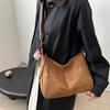 Retro bag female tote bag large capacity autumn and winter foreign style oblique span 2025 new leisure work commuter bag