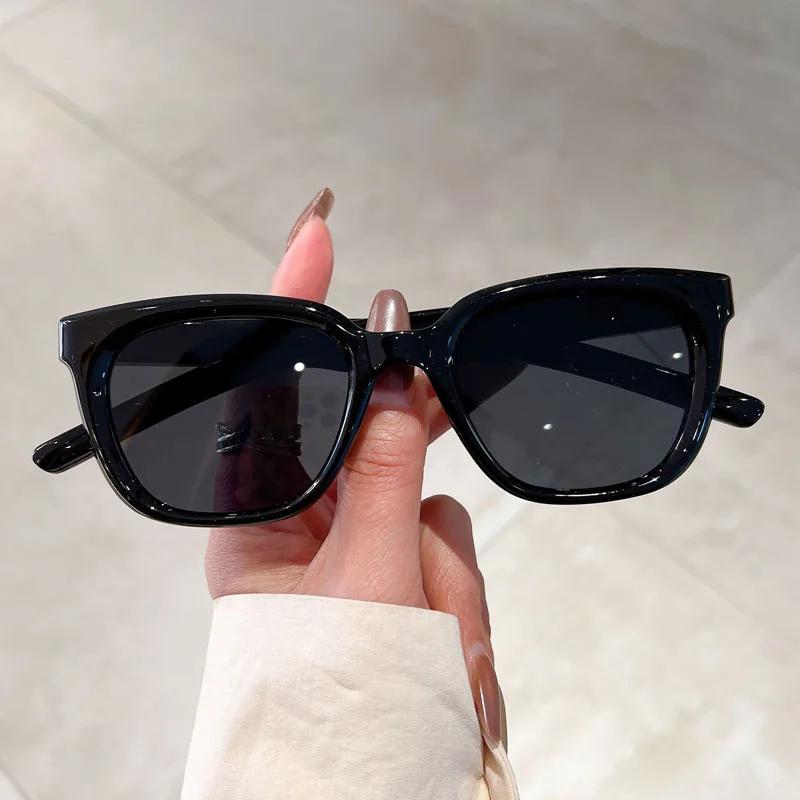 Vintage Square Sunglasses Women For Men Fashion Luxury Brand Designer Sun Glasses Trending Rivet Star Punk Gradient Shades Uv400