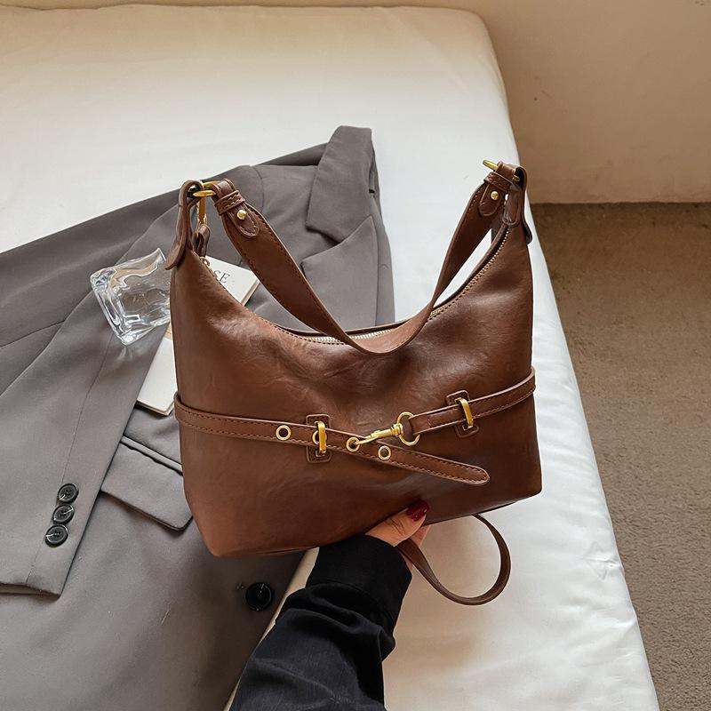 Retro Bag Women's Large Capacity 2025 Autumn New Casual Shoulder Bag Simple Work Commuter Tote Bucket Bag