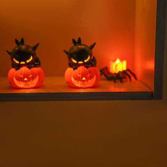 Halloween Lamp Decoration Light-up Black Cat on Pumpkin Statue Spooky Eyeball/Skull/Pumpkin Candle Holder with LED Light for Halloween Tabletop Decor