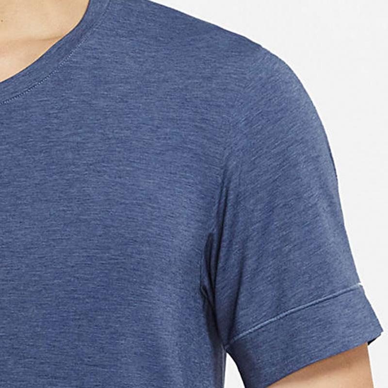 Nike Dri-FIT Yoga Rychleschnoucí tričko s krátkým rukávem Pánské topy Námořnická modř s potiskem BV4035-410
