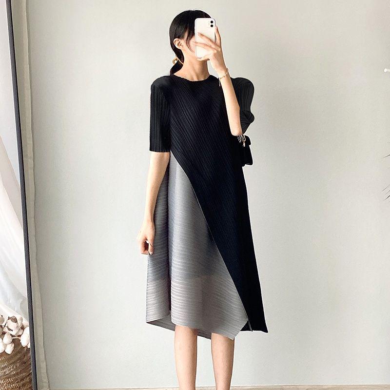 

2024 Miyake плиссированное платье с контрастной цветной строчкой - Новая женская мода One Size