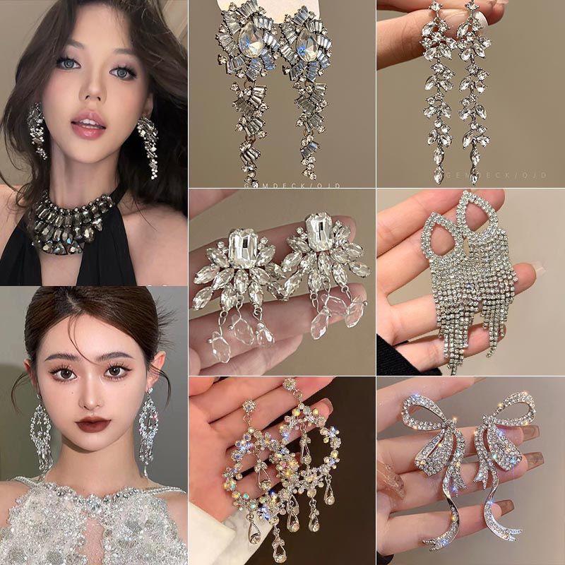Minimalist Diamond-Encrusted Wheat Ear Tassel Earrings - Light Luxury, High-End Studs for a Fashionable, Elegant Look