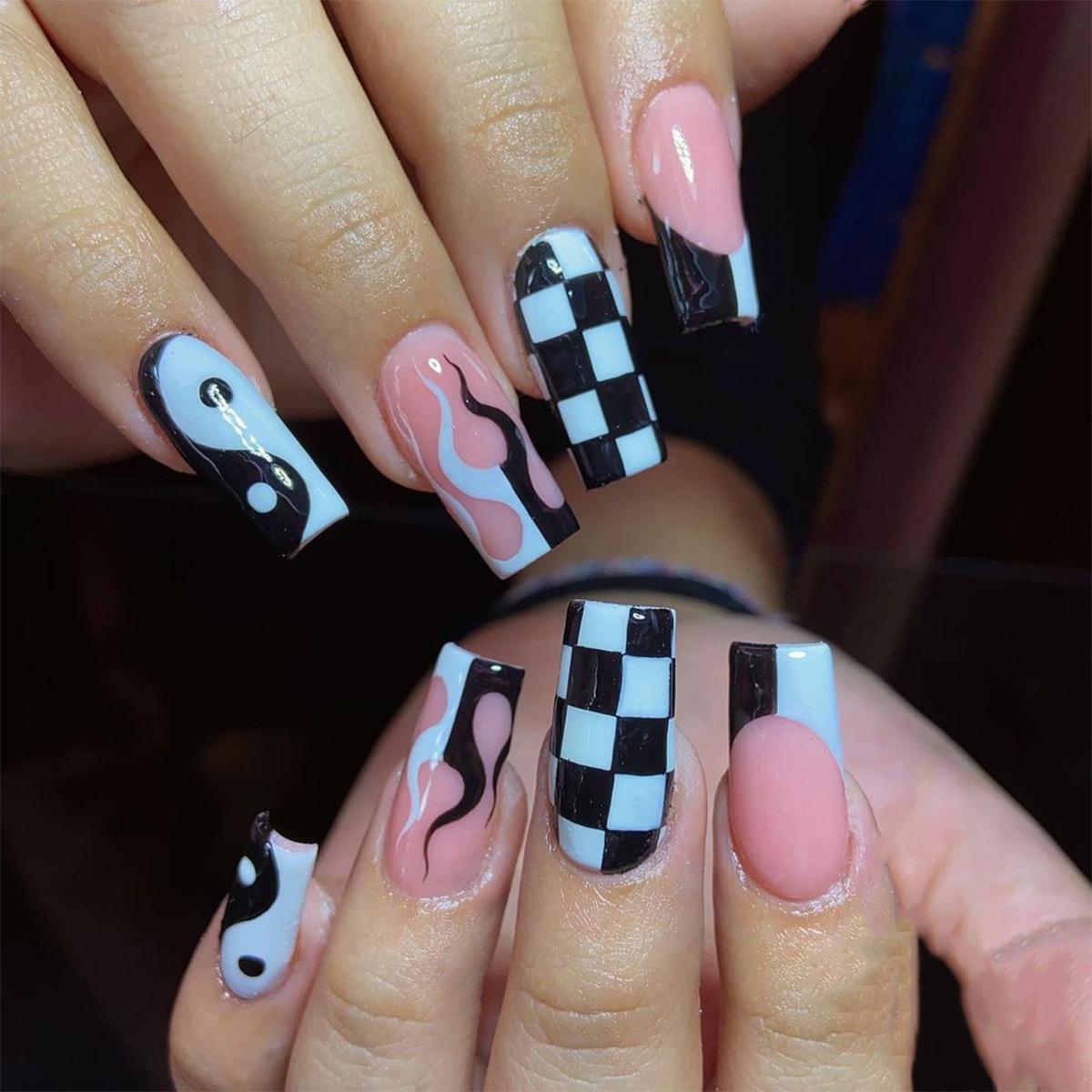 

Black and White Flame Yin and Yang Chessboard Wearing False Nails Nail Patch Nail Patch Removable Nail Patch False Nail